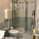 Che Piacere! In Centro Col Posto Auto Apartman